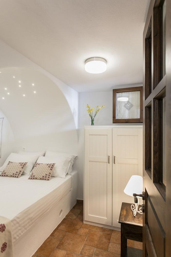 Traditional Inn Pirethron Aperathos Bagian luar foto